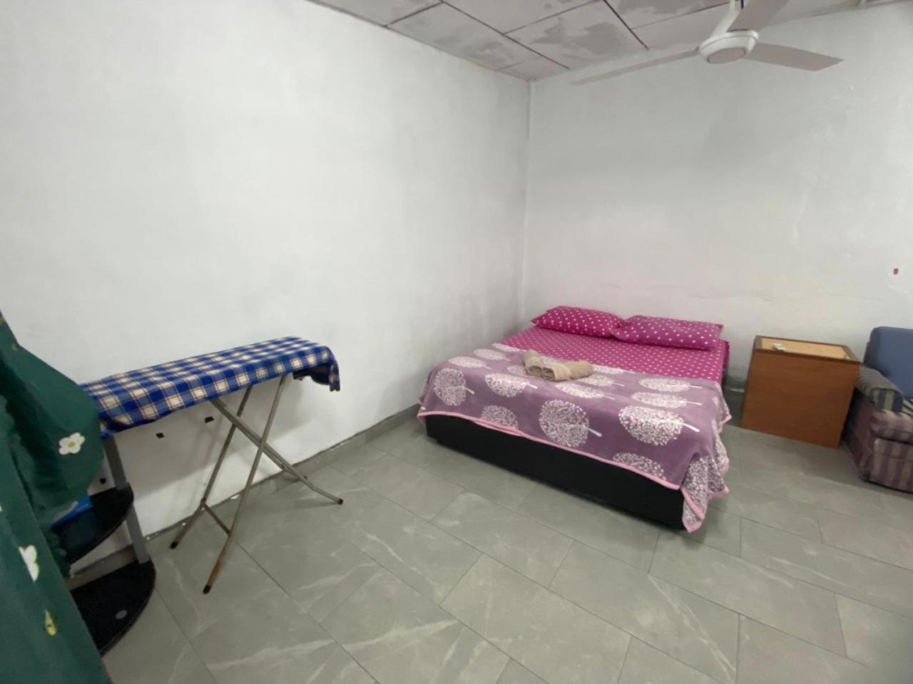 Roomstay Firdaus Holiday home