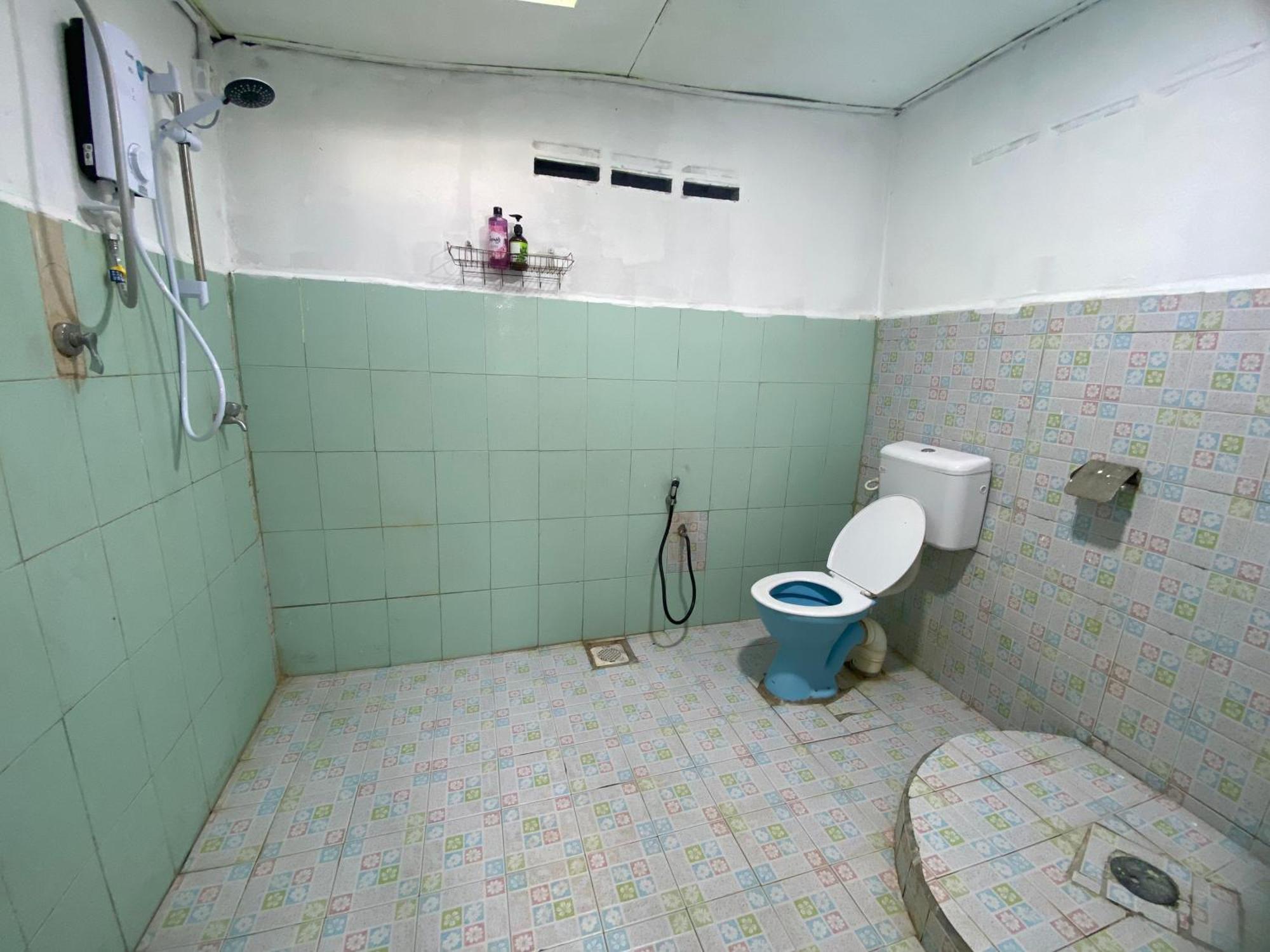 Roomstay Firdaus Holiday home *